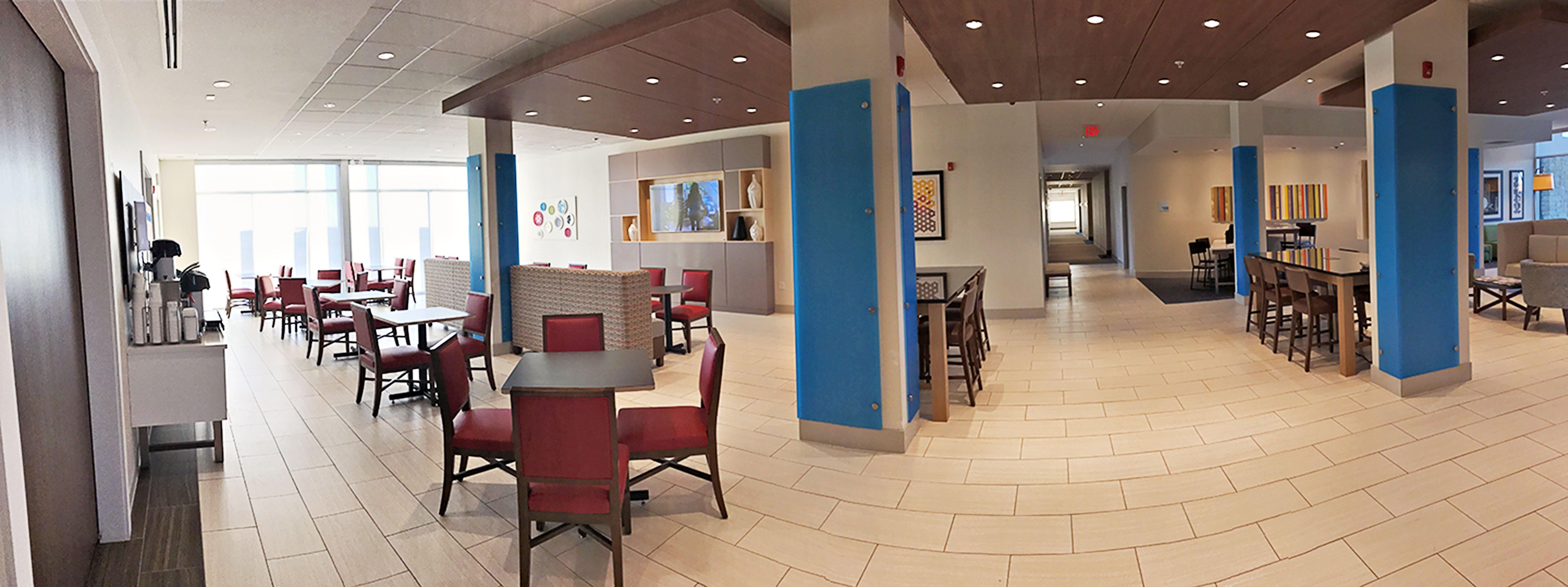 Holiday Inn Express & Suites - Rantoul By Ihg Exterior foto